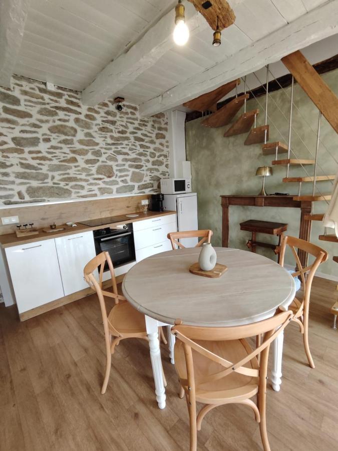 Gite A La Tour De Peyrebrune Alrance Екстер'єр фото